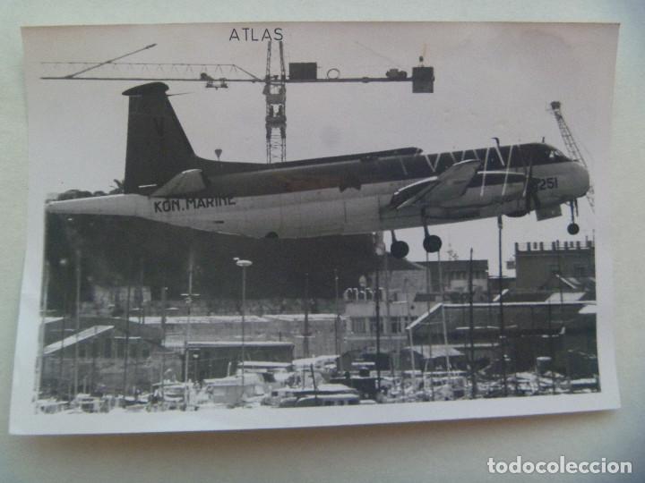 Military Antiques: FOTO DE UN AVION ATLAS , KON. MARINE . SOBREVOLANDO UNA LOCALIDAD