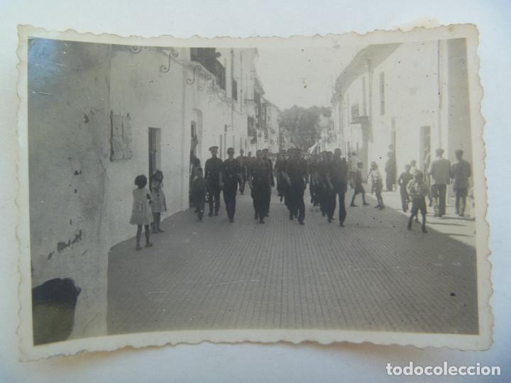 Military Antiques: POST GUERRA CIVIL : FOTO FORMACION DE FALANGE . CONSTANTINA, 1940. CU&Ntilde;O SEU, ALBERGUE UNIVERSITARIO