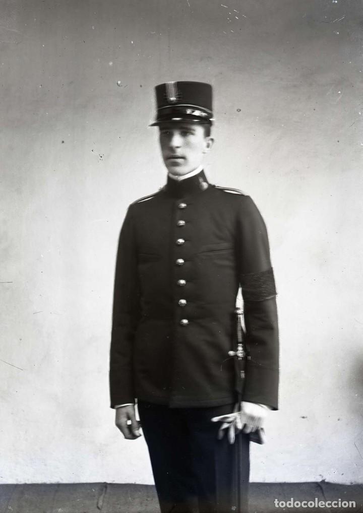 Militaria: FOTOGRAFIA DE CRISTAL NEGATIVO, DE MILITAR, 1905 APROXIMADAMIENTO, MIDE 17,8 X 12,8 CMS. EXCEPCIONAL