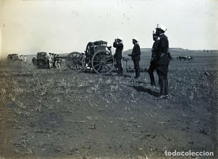 Militaria: FOTOGRAFIA DE CRISTAL NEGATIVO, DE MILITARES EN MANIOBRAS, 1905 APROXIMADAMIENTO, MIDE 17,8 X 12,8 C