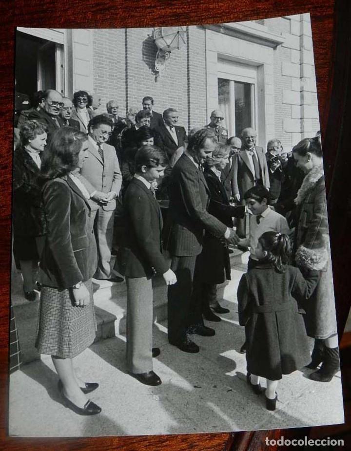 Militaria: FOTOGRAFIA DE LA FAMILIA REAL, REY DON JUAN CARLOS I, DO&Ntilde;A SOFIA, PRINCIPE FELIPE, PRINCESAS ELENA Y