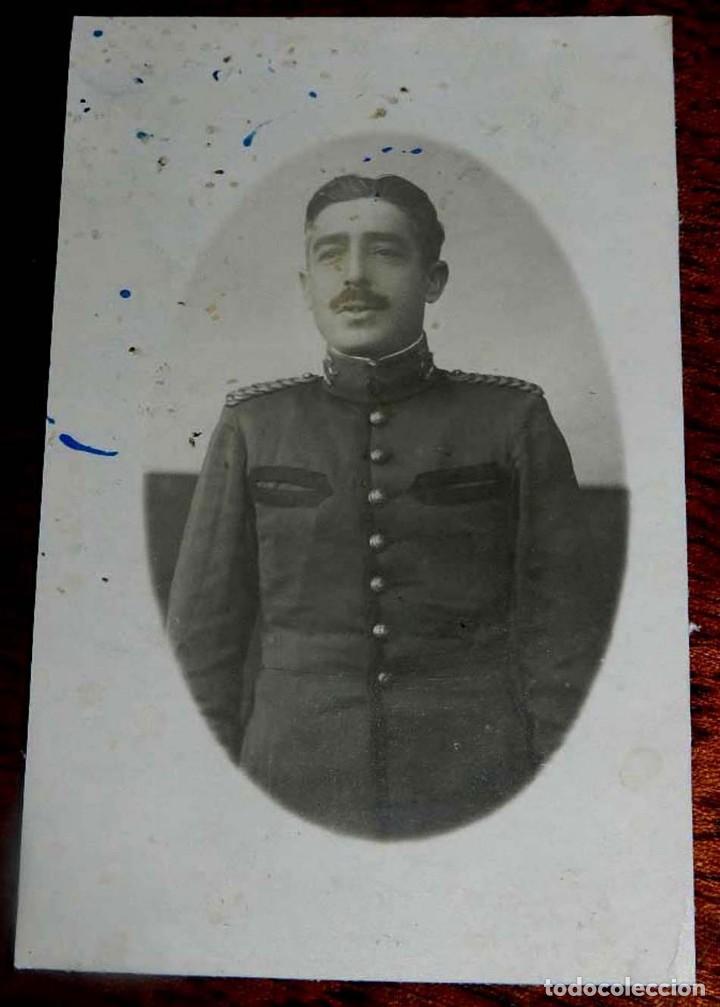 Militaria: FOTOGRAFIA DE OFICIAL DE INFANTERIA, EPOCA ALFONSO XIII, MIDE 11,5 X 7,5 CMS.