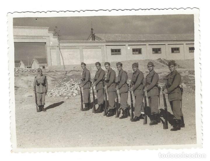 Military Antiques: SOLDADOS ESPA&Ntilde;OLES EN LOS A&Ntilde;OS CUARENTA. NOMBRES EN LA PARTE POSTERIOR