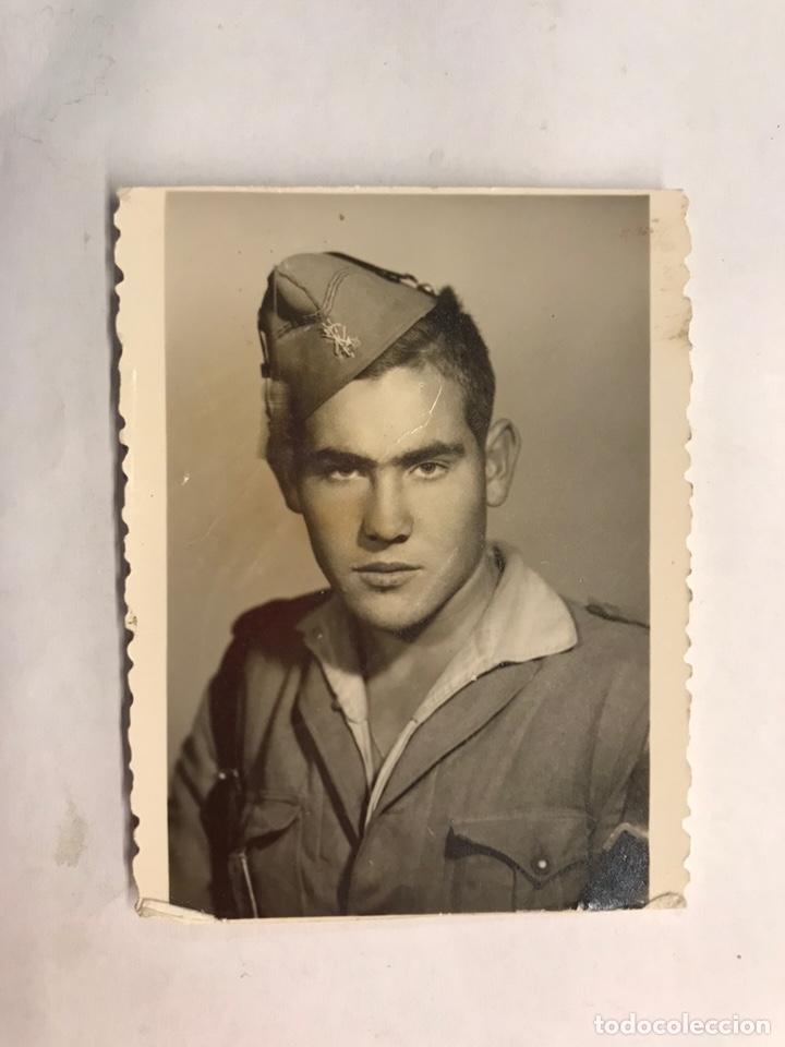Militaria: MILITAR. Fotograf&iacute;a antigua. Soldado Legionario con Chapiri.. Original (h.1950?)