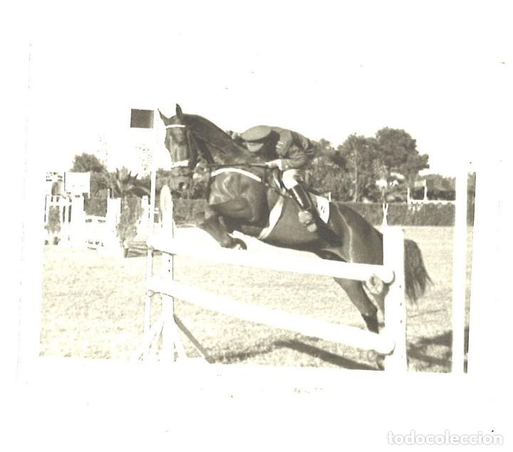 Militaria: Militar espa&ntilde;ol. Salto a caballo