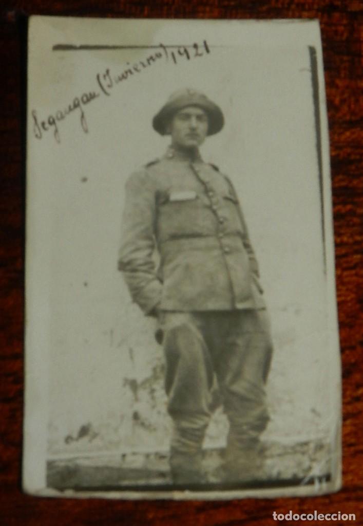 Military Antiques: FOTOGRAFIA DE SOLDADO DE ARTILLERIA EN SENGANGAN, GUERRA DEL RIF, INVIERNO DE 1921, MIDE 6,5 X 4 CMS