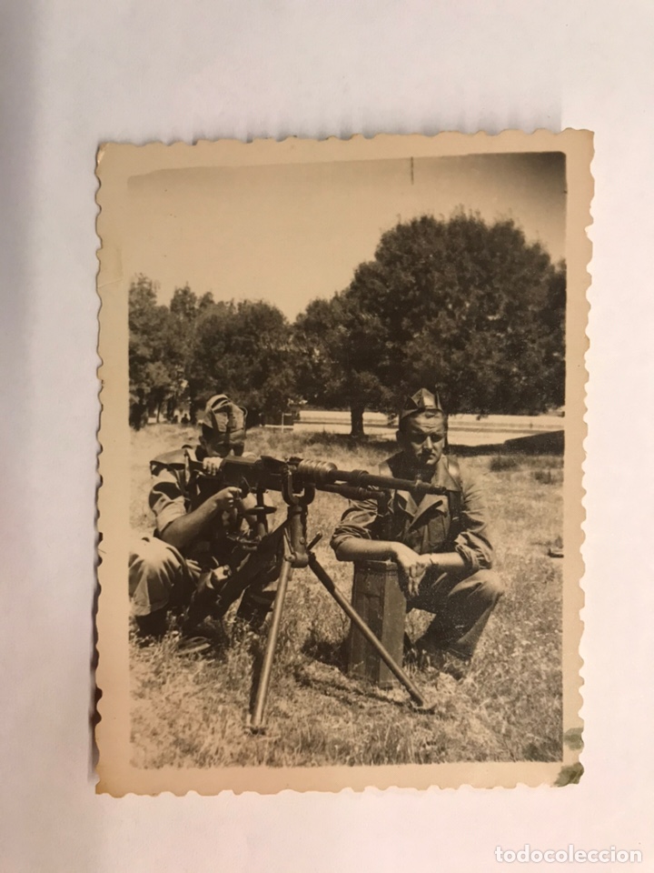 Military Antiques: MILITAR. Fotograf&iacute;a. Militares en posici&oacute;n de tiro (h.1950?) ORIGINAL