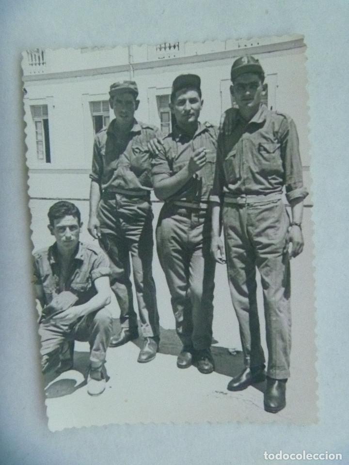 Militaria: FOTO DE LA MILI : SOLDADOS CON ROPA DE FAENA . A&Ntilde;OS 60