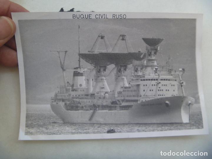 Militaria: FOTO DE UN BUQUE CIVIL RUSO , CON ANTENAS , ETC