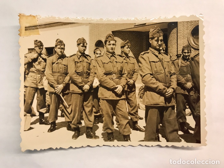 Militaria: MILITAR. Fotograf&iacute;a Soldados de la Base de Manises. Voluntarios Regimiento de Artiller&iacute;a Antia&eacute;rea