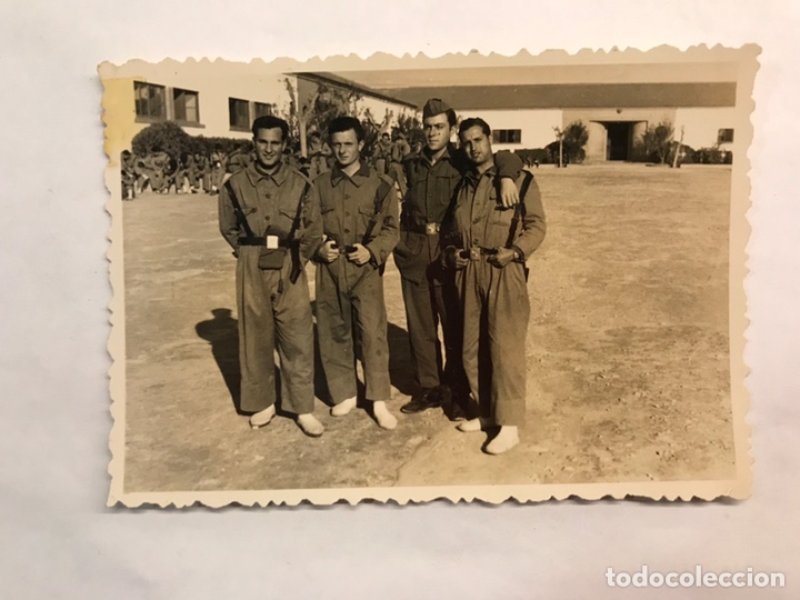 Militaria: MILITAR. Fotograf&iacute;a Soldados de la Base de Manises. Voluntarios Regimiento de Artiller&iacute;a Antia&eacute;rea