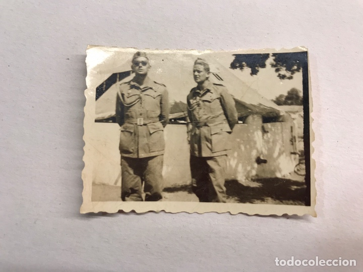 Militaria: MILITAR. Fotograf&iacute;a Legionarios con Ropa de paseo.. (h.1960?)