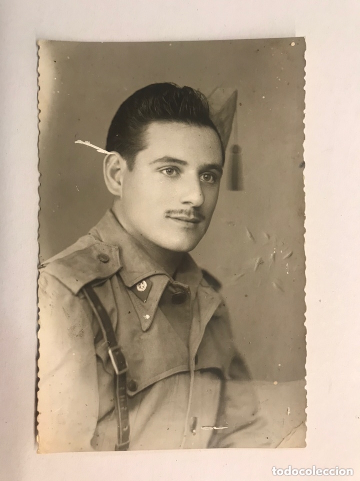 Militaria: MILITAR. Soldado del Ej&eacute;rcito Espa&ntilde;ol SANITARIO.(h.1950?) soporte Tarjeta Postal