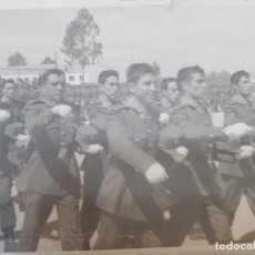 Militaria: FOTOGRAFÍA MILITAR -JURA DE BANDERA-RABASA AÑOS 80