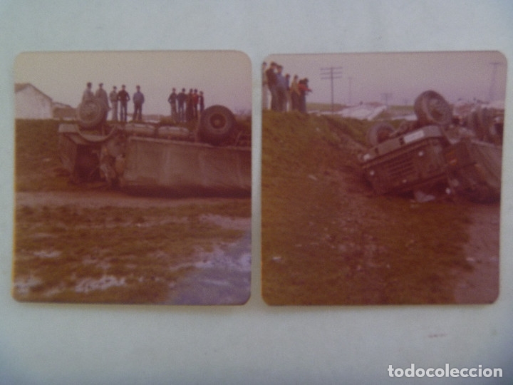 Military Antiques: LOTE DE 2 FOTOS DE UN CAMION DEL EJERCITO DE TIERRA ACCIDENTADO
