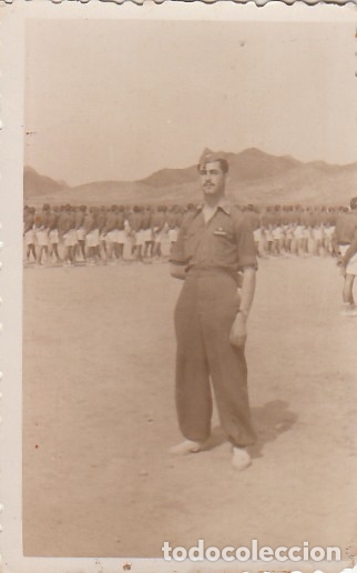 Military Antiques: Fotograf&iacute;a Militar Ej&eacute;rcito Espa&ntilde;ol, al fondo batall&oacute;n haciendo ejercicio, en maniobras. 40s ff