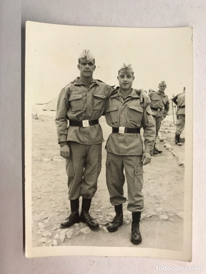 Militaria: MILITAR. Fotograf&iacute;a Original SIDI IFNI. Soldados. Foto para el recuerdo. Verano de 1968.