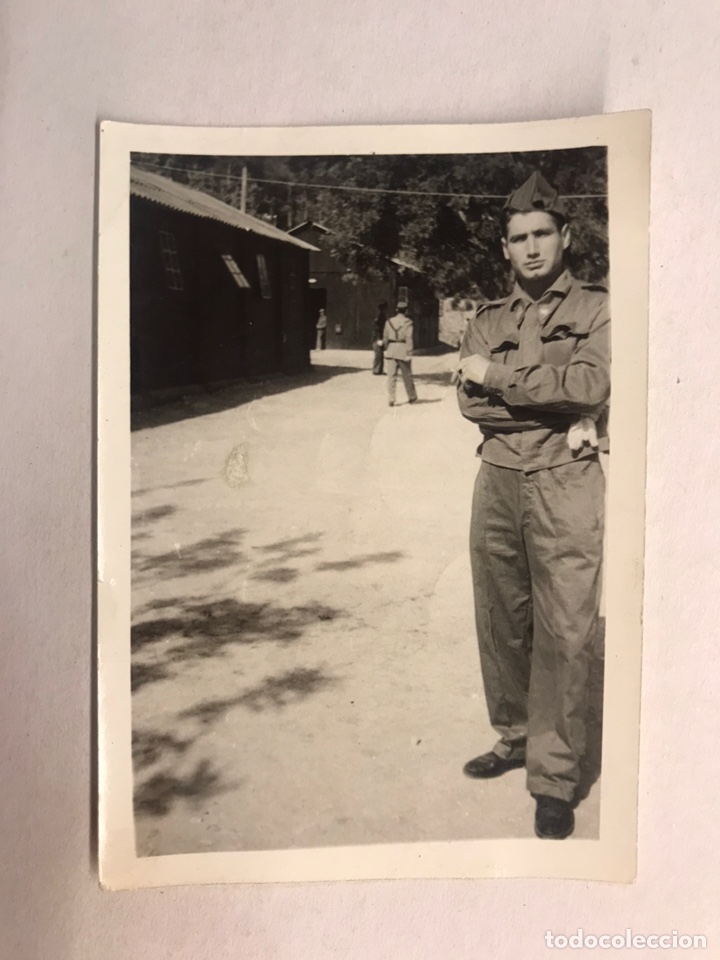 Militaria: MILITAR. Fotograf&iacute;a Soldado del Aire del Ej&eacute;rcito Espa&ntilde;ol. Fotograf&iacute;a para el recuerdo (h.1960?)