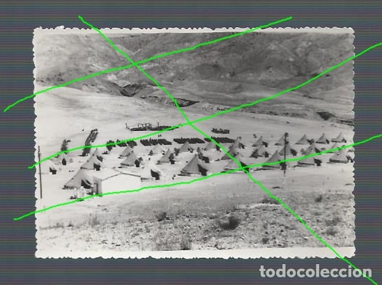 Militaria: INSTANT&Aacute;NEA. CAMPAMENTO MILITAR. FOT&Oacute;GRAFO DESCONOCIDO.
