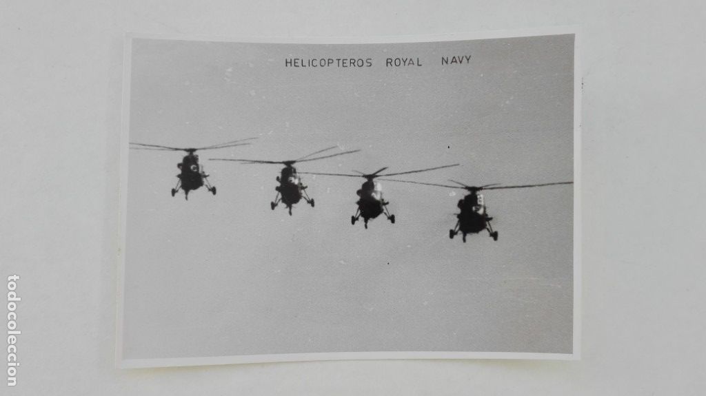 Militaria: FOTO DE HELIC&Oacute;PTEROS DE LA ROYAL NAVY EN VUELO, 1968 .... 10,5 x 14 CM