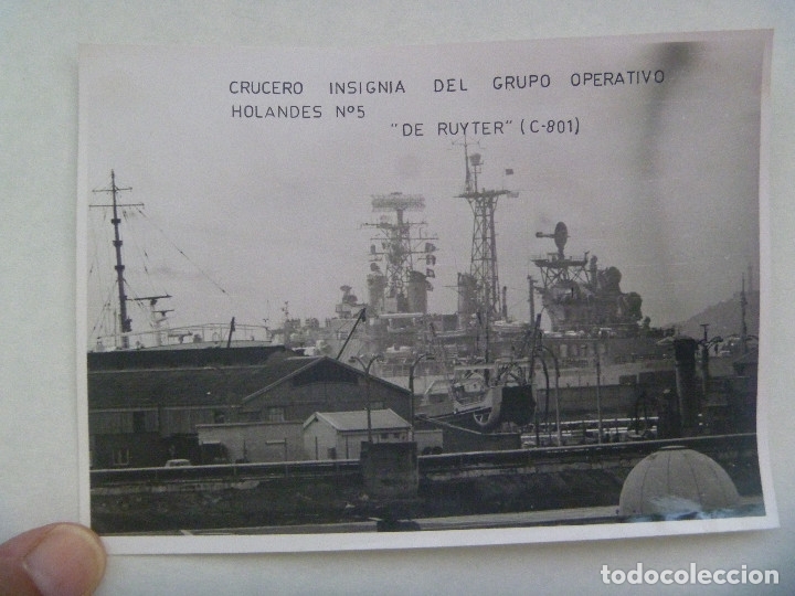 Militaria: MARINA DE GUERRA : FOTO DE UN BARCO, CRUCERO INSIGNIA DEL GRUPO OPERATIVO HOLANDES N&ordm; 5
