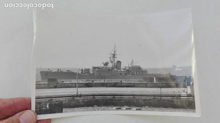 Militaria: FOTO DE UN BARCO DE GUERRA MATR&Iacute;CULA F - 106 .....11,5 x 17,5 cm