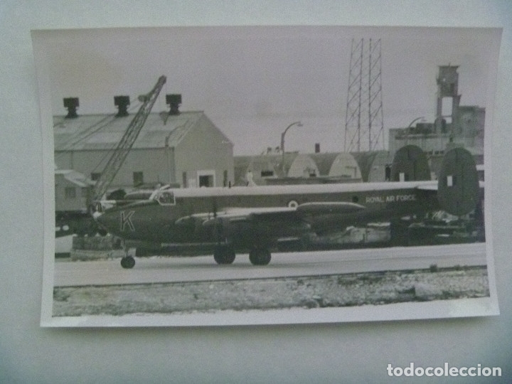 Militaria: FOTO DE UN AVION DE LA ROYAL AIR FORCE EN TIERRA  ....... 11,5 X 18,5 CM