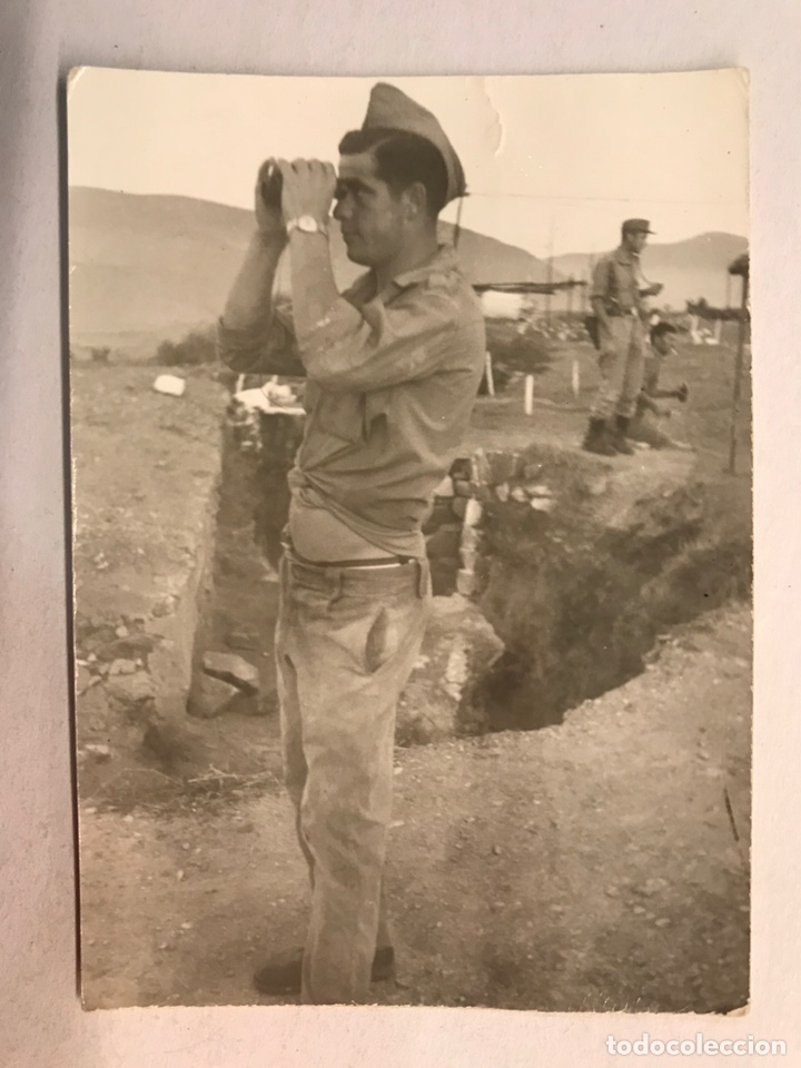 Militaria: MILITAR. Fotograf&iacute;a Original. Soldados de maniobras, de peque&ntilde;o tama&ntilde;o (h.1960?)
