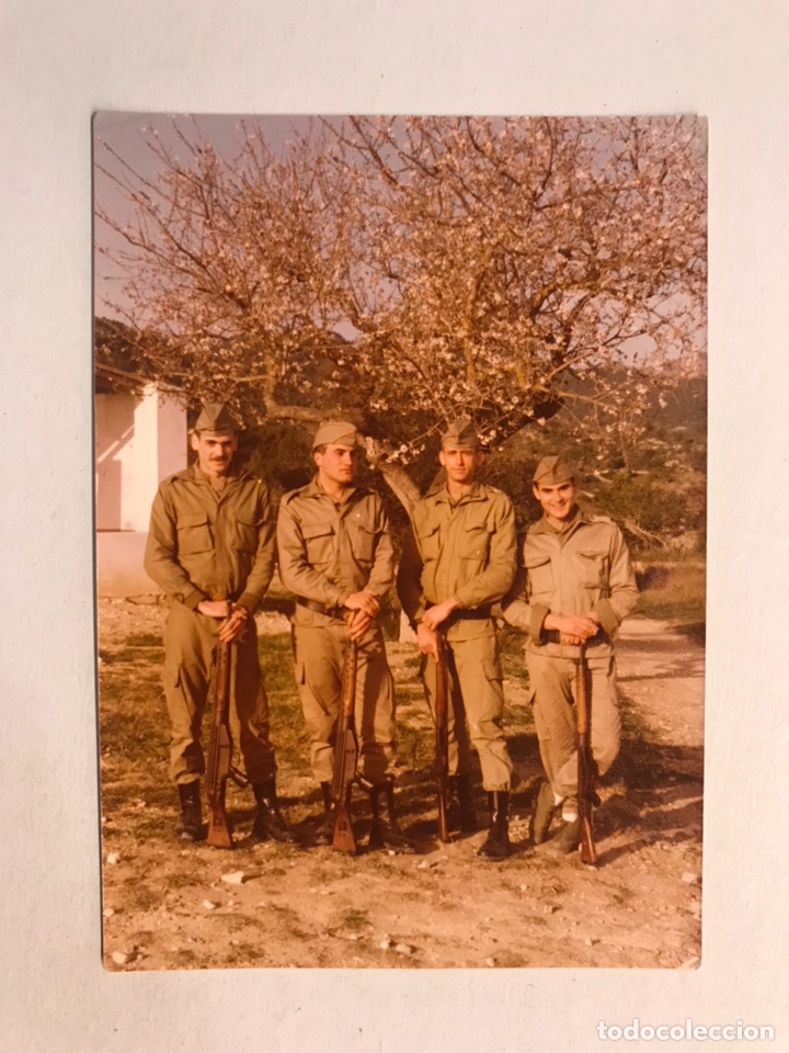 Military Antiques: MILITAR. Fotograf&iacute;a Original a color. De maniobras, Fotogr&aacute;fia para el recuerdo (h.1980?)