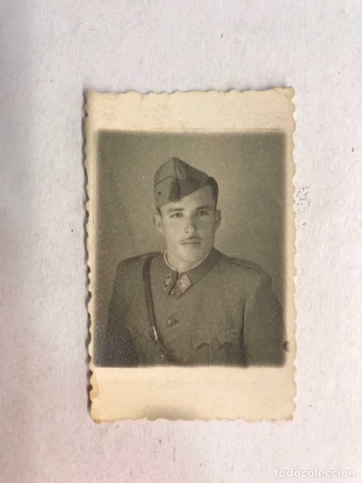 Militaria: MILITAR. Fotograf&iacute;a antigua tama&ntilde;o carnet. Soldado de Infanter&iacute;a. (h.1940?)