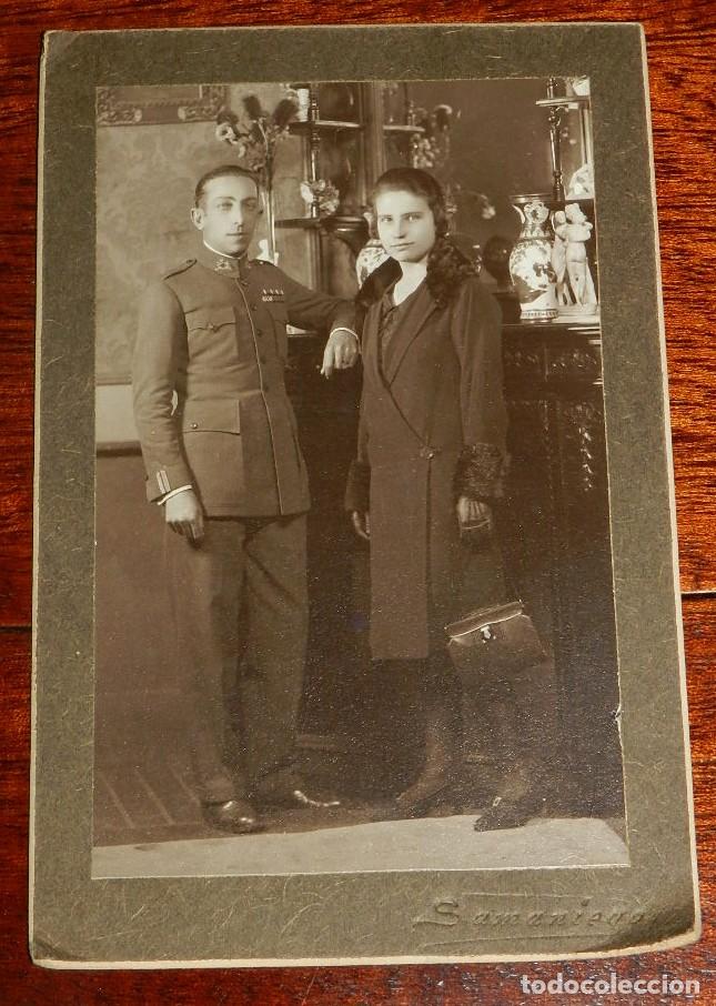 Militaria: FOTOGRAFIA DE OFICIAL DE INFANTERIA, A&Ntilde;OS 1915 APROX. MIDE 15,5 X 10 CMS. FOTO SAMANIEGO.