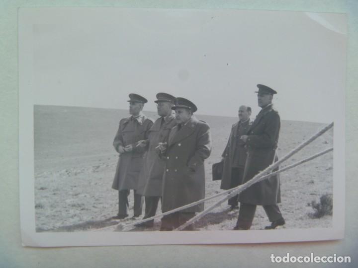 Militaria: FOTO DE GENERAL Y OFICIALES DE MANIOBRAS