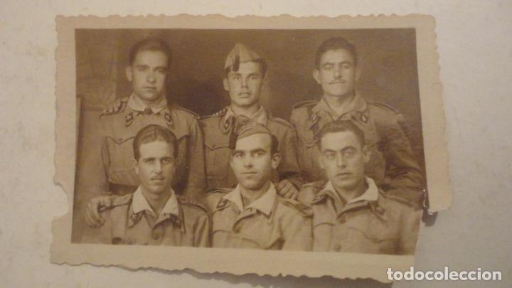 Militaria: ANTIGUA FOTOGRAFIA.GRUPO MILITARES.SEVILLA 1949