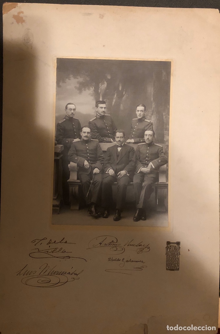 Militaria: Antigua foto militar de estudio, de Padr&oacute;.