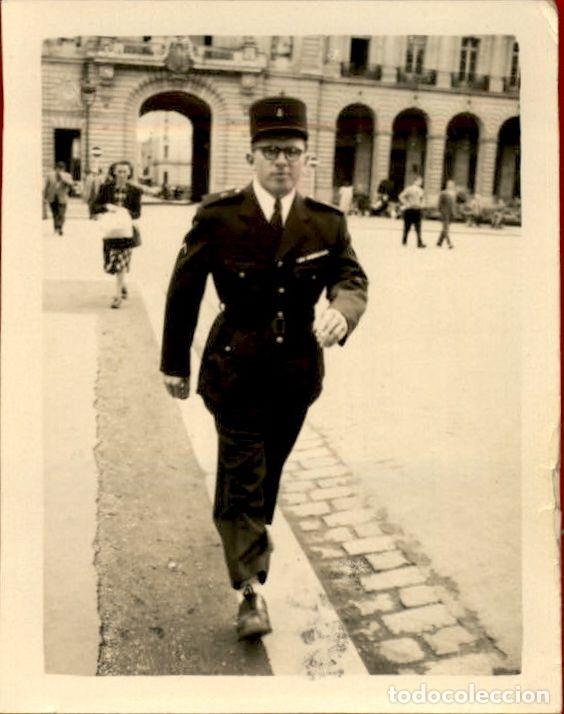 Military Antiques: ORIGINAL - Soldados / Oficiales franceses . Francia a&ntilde;o 1950 - 9 X 7 CMS