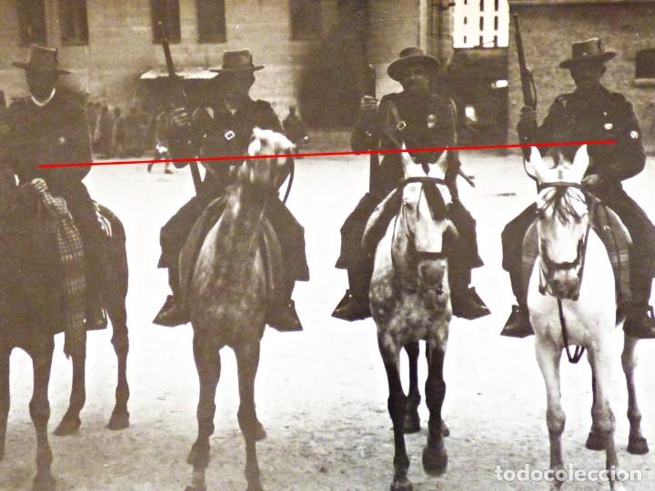 Military Antiques: VOLUNTARIOS MILICIAS NACIONALES, POLIC&Iacute;A MONTADA DE SEVILLA. 1936