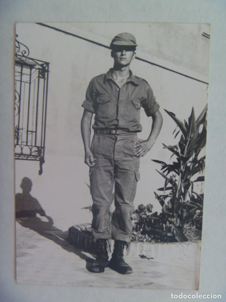 Militaria: FOTO DE LA MILI : RETRATO DE MILITAR CON GORRA Y ROPA DE CAMPA&Ntilde;A