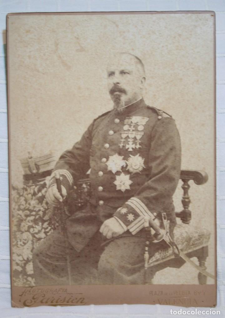 Militaria: Foto estudio militar Coronel condecorado aprox. 1900