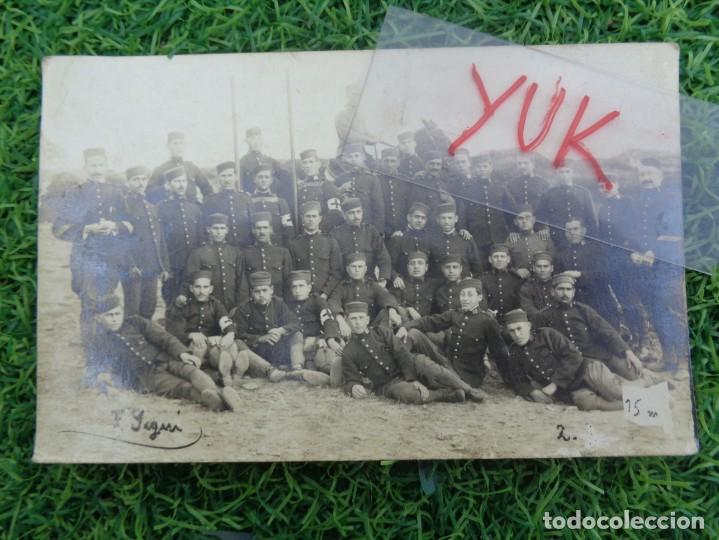 Militaria: postal fotografica de militares en la isla de mahon en abril de 1922