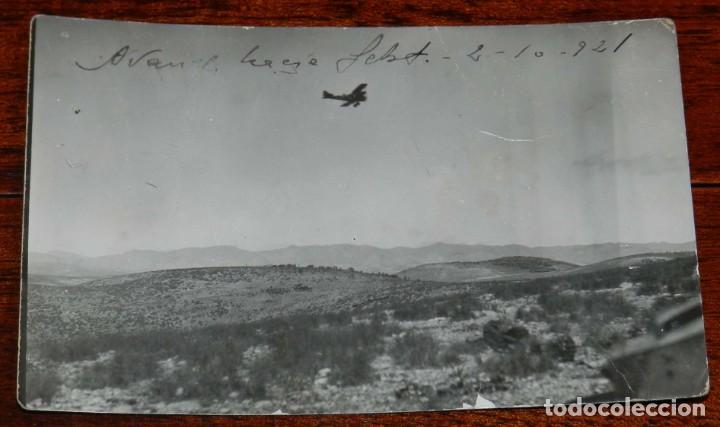 Militaria: FOTOGRAFIA DE LA GUERRA DEL RIF, 2 DE OCTUBRE DE 1921, AVANCE HACIA SEBT, AEROPLANO MILITAR, TAMA&Ntilde;O