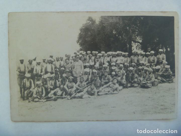 Militaria: GUERRA AFRICA : FOTO DE OFICIALES DE REGULARES Y TROPAS MORAS INDIGENAS