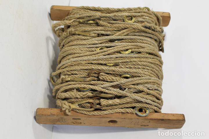 Militaria: cuerda militar con anillas para mediciones