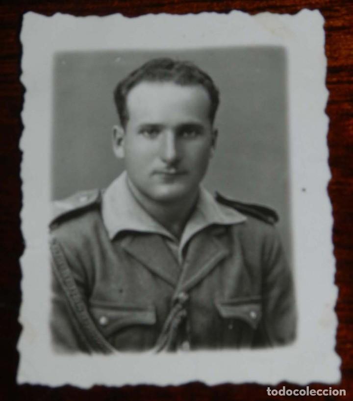 Militaria: FOTOGRAFIA DE OFICIAL DE AVIACION, FECHADA EN 1940, MIDE 5 X 4 CMS.