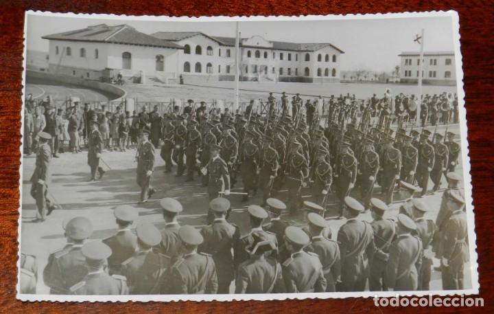 Militaria: FOTOGRAFIA DE LA JURA DE BANDERA  EN SAN JAVIER, AVIACION, FOTOGRAFIA CASAU, A&Ntilde;O 1947, MIDE 17,2 X 1