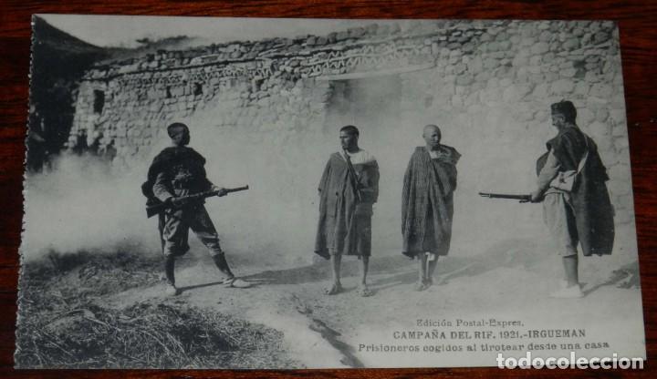 Militaria: POSTAL DE LA CAMPA&Ntilde;A DEL RIF. 1921. IRGUEMAN. PRISIONEROS COGIDOS AL TIROTEAR DESDE UNA CASA. ED. PO