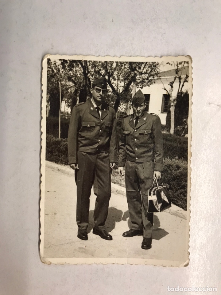 Militaria: MILITAR. Fotograf&iacute;a Original. J&oacute;venes soldados del Ej&eacute;rcito del Aire (h.1960?) Medidas: 10 x 7 cm.,
