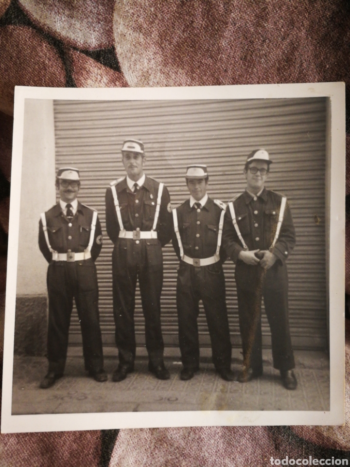 Militaria: FOTOGRAF&Iacute;A EQUIPO DE LA CRUZ ROJA (VILANOVA I LA GELTR&Uacute;), 9x8'5CM.
