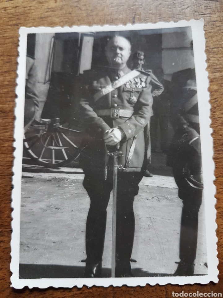 Militaria: Foto militar con colectiva en manga