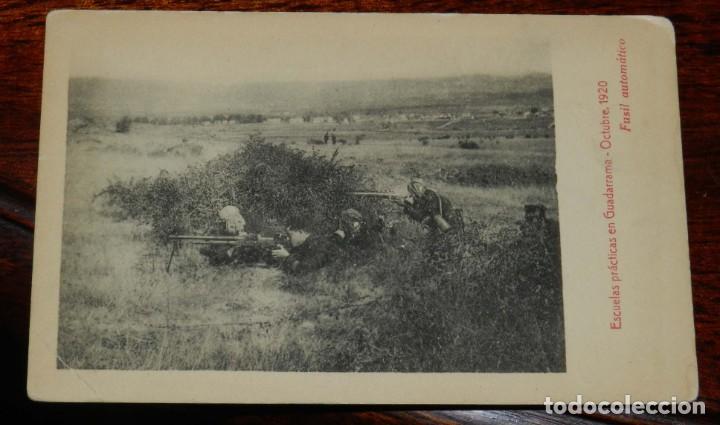 Militaria: POSTAL DE LAS ESCUELAS PRACTICAS EN GUADARRAMA, OCTUBRE EN 1920, FUSIL AUTOMATICO, FOTOTIPIA CASTA&Ntilde;E