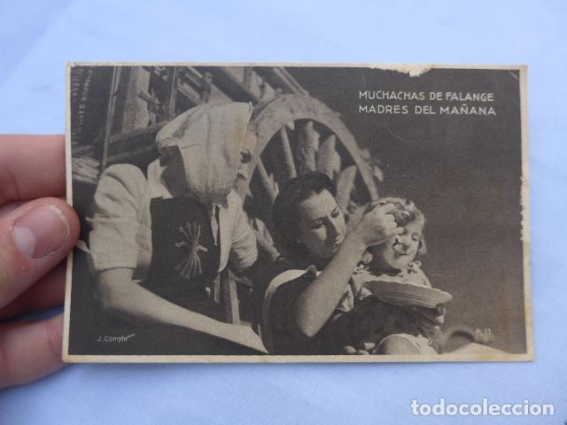 Militaria: * Antigua postal de muchachas de falange, madres del ma&ntilde;ana. original. ZX
